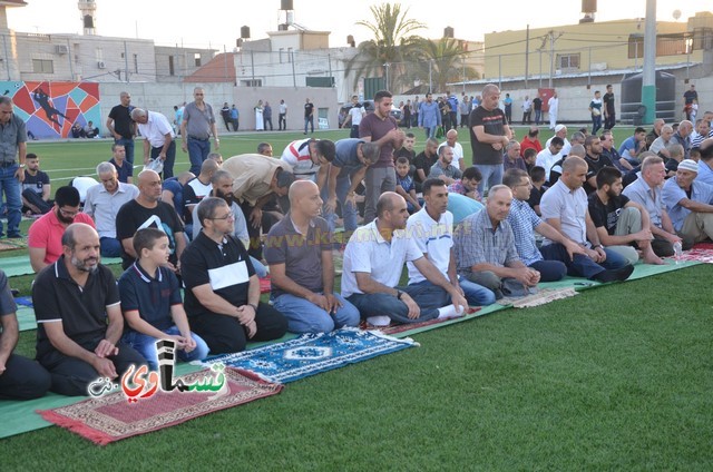  كفرقاسم - فيديو : جموع المصلين يؤدون صلاة عيد الفطر السعيد في المصلى  .. وساحة المصلى والمصلين اشتاقوا لكلمات المؤسس الشيخ عبدالله  الندية ..  